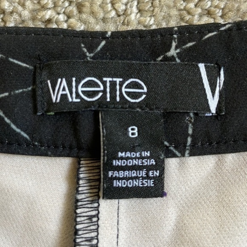 Valette Black & White Geometric Shorts - Picture 4 of 6
